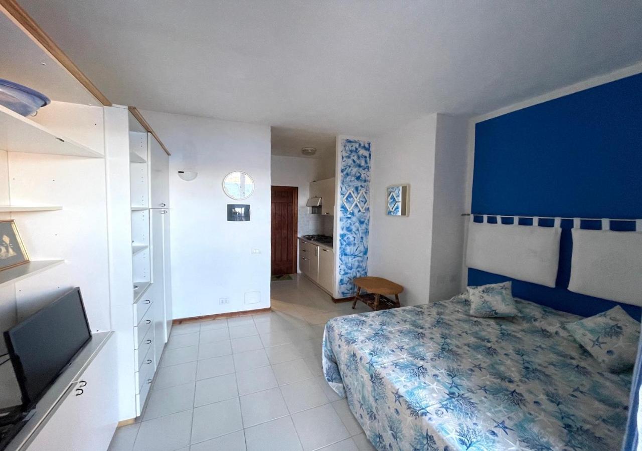 San Teodoro Punta Est Delizioso Monolocale Vista Mare Apartment Exterior foto